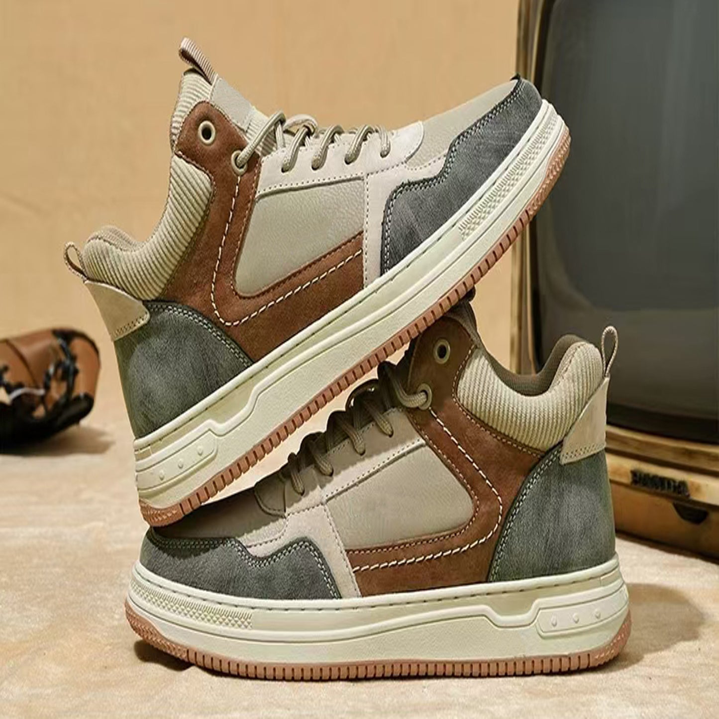 Men's Skateboarding Shoes Sneakers Leather Low-top Lace Up Flats for Male Retro Handmade Casual