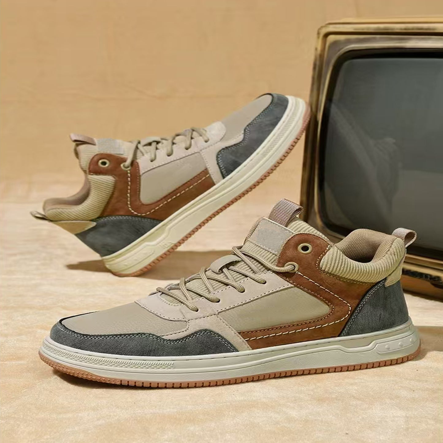 Men's Skateboarding Shoes Sneakers Leather Low-top Lace Up Flats for Male Retro Handmade Casual
